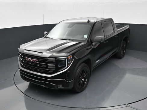 Used 2024 GMC Sierra 1500 Elevation AWD/4WD image 16