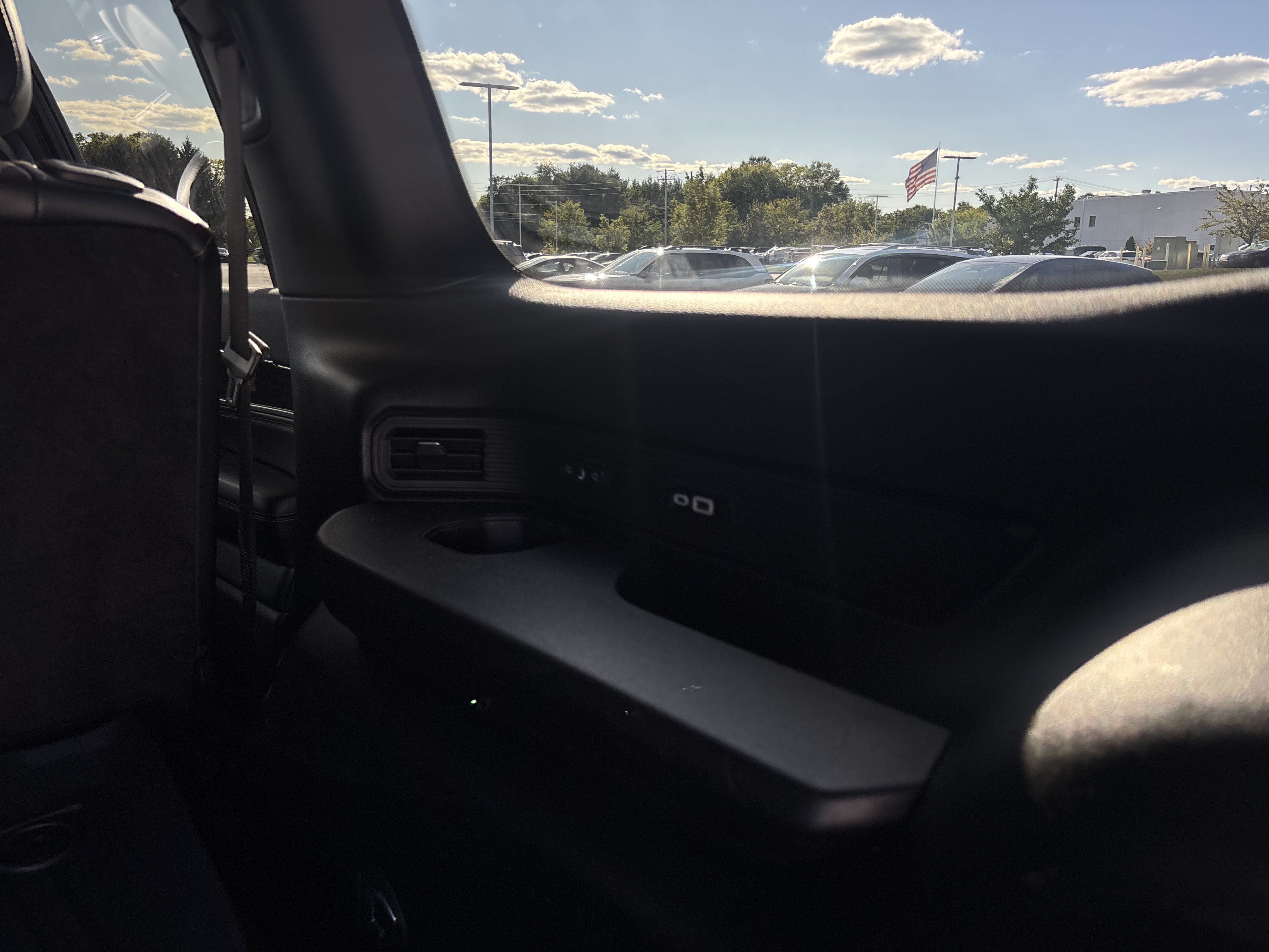 Used 2022 Jeep Wagoneer Series III AWD/4WD image 28