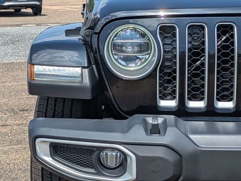 Used 2020 Jeep Gladiator Overland AWD/4WD image 10