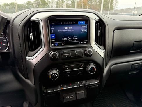 Used 2020 Chevrolet Silverado 1500 LT w/ Trailering Package image 18