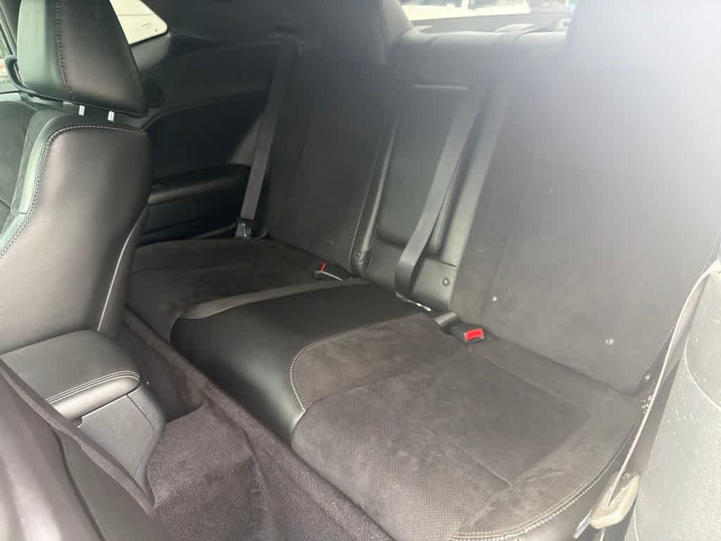 Used 2018 Dodge Challenger R/T Scat Pack w/ Leather Interior Group RWD image 15
