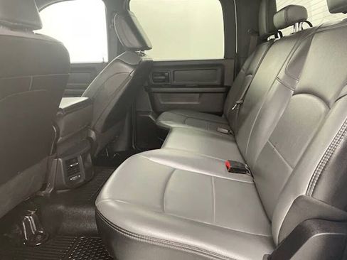 Used 2022 RAM 2500 Tradesman w/ Chrome Appearance Group image 5