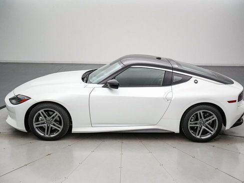 Used 2024 Nissan Z Sport w/ Floor Mat Package image 7