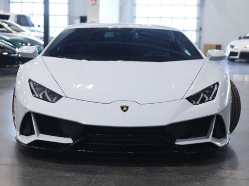 Used 2021 Lamborghini Huracan EVO AWD/4WD image 2