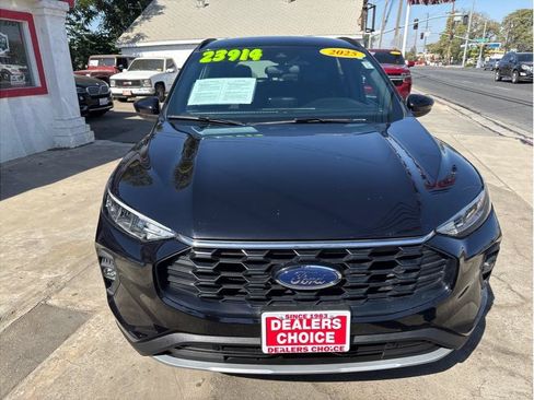 Used 2025 Ford Escape ST-Line Select AWD/4WD image 4