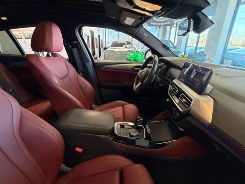 Used 2023 BMW X4 xDrive30i w/ M Sport Package AWD/4WD image 44