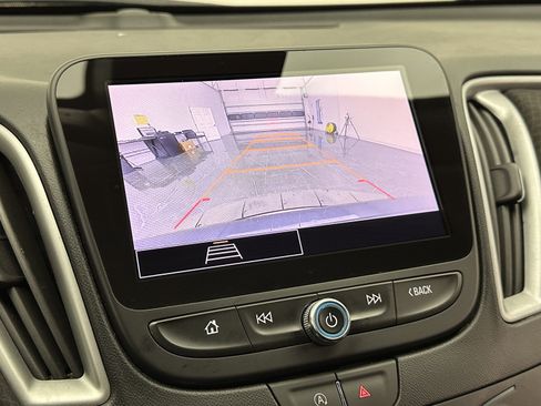 Used 2023 Chevrolet Malibu LT image 22