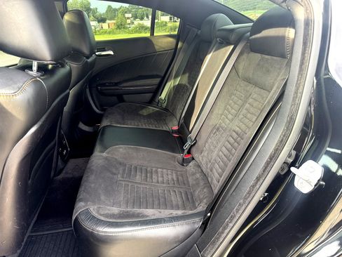 Used 2017 Dodge Charger R/T image 11