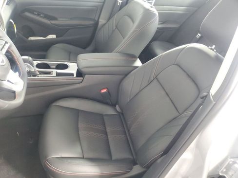 New 2025 Nissan Altima 2.5 SR w/ SR Premium Package image 12