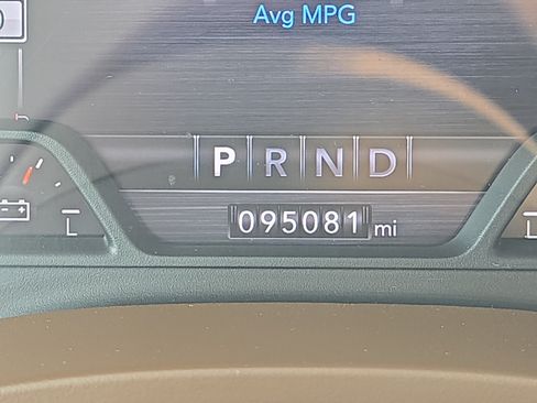 Used 2020 RAM 1500 Laramie RWD image 2