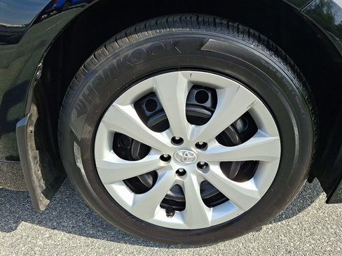 Used 2025 Toyota Corolla LE FWD image 10