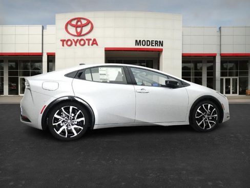 New 2026 Toyota Prius Plug-In Hybrid image 23