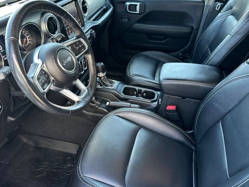 Used 2020 Jeep Wrangler Unlimited Sahara AWD/4WD image 10
