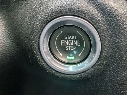 Used 2021 GMC Sierra 1500 AT4 w/ AT4 Premium Package AWD/4WD image 32