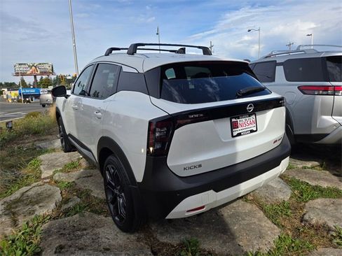 New 2026 Nissan Kicks SR w/ SR Premium Package image 8