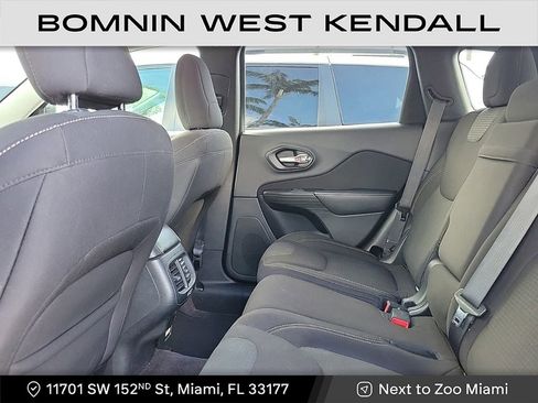 Used 2016 Jeep Cherokee Latitude w/ Trailer Tow Group image 11