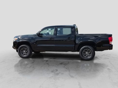 Used 2017 Toyota Tacoma SR RWD image 5