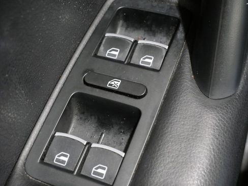 Used 2013 Volkswagen Passat 2.5 S image 13