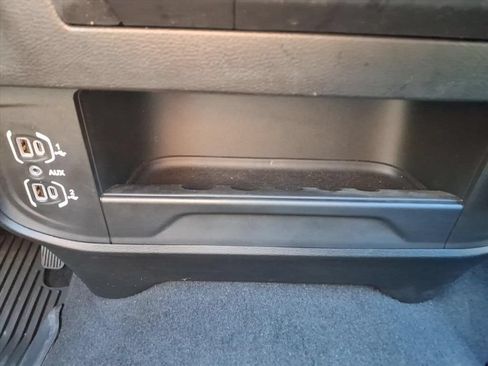 Used 2024 RAM 3500 Tradesman w/ Chrome Appearance Group AWD/4WD image 28