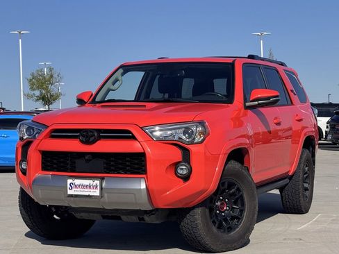 Used 2024 Toyota 4Runner TRD Off-Road Premium w/ Off Road Premium Plus Package image 2