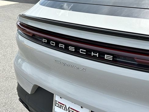 Certified 2026 Porsche Cayenne S AWD/4WD image 34