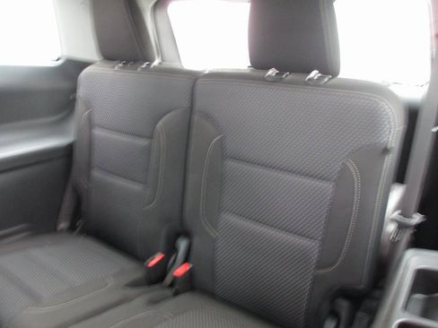 Used 2023 GMC Acadia SLE w/ Driver Convenience Package image 18