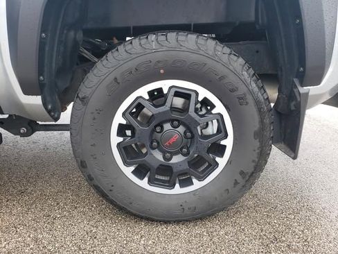 Used 2024 Toyota Tacoma TRD Off-Road AWD/4WD image 26