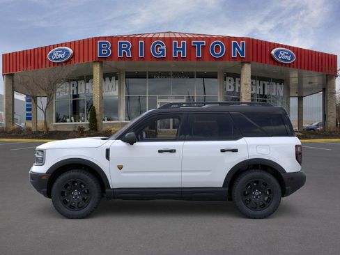 Used 2025 Ford Bronco Sport Badlands image 3
