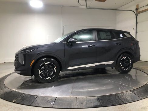 New 2026 Kia Sportage EX FWD image 4