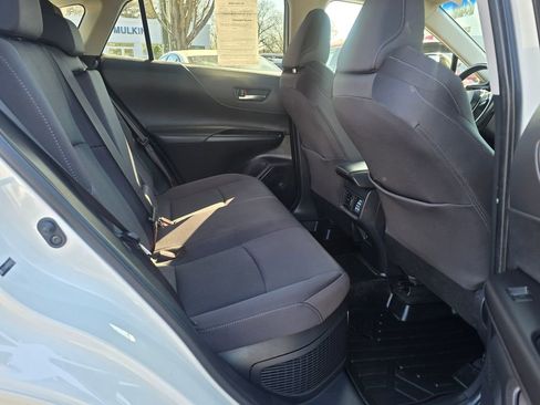 Used 2021 Toyota Venza LE AWD/4WD image 13