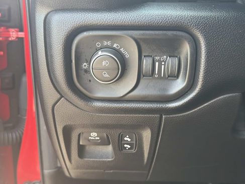 Used 2019 RAM 1500 Rebel w/ Rebel Level 2 Equipment Group AWD/4WD image 11