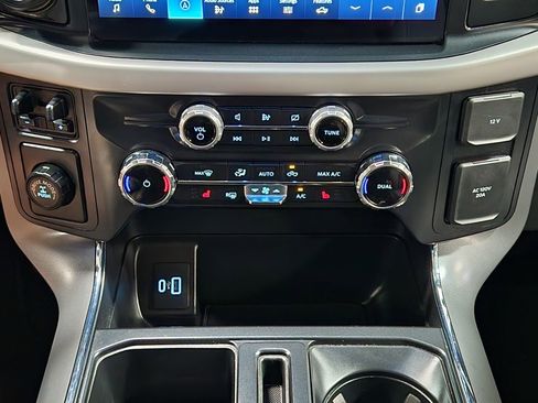 Used 2022 Ford F150 XLT w/ Equipment Group 302A High RWD image 38
