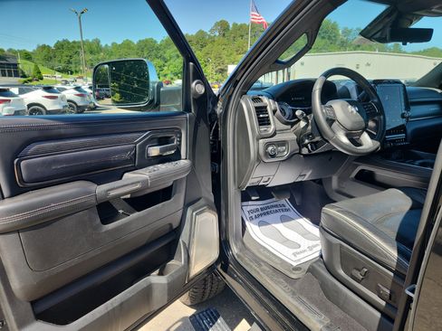 Used 2021 RAM 2500 Limited AWD/4WD image 9