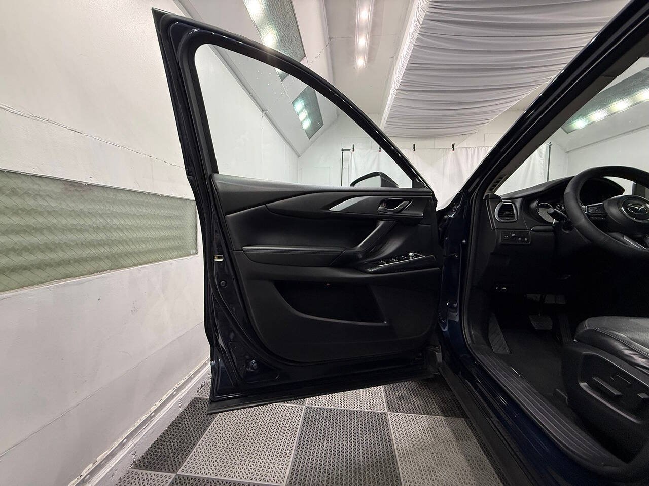 Used 2016 MAZDA CX-9 Touring AWD/4WD image 28