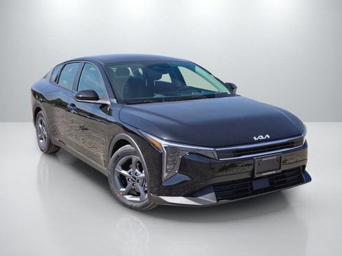 New 2026 Kia K4 FWD image 1