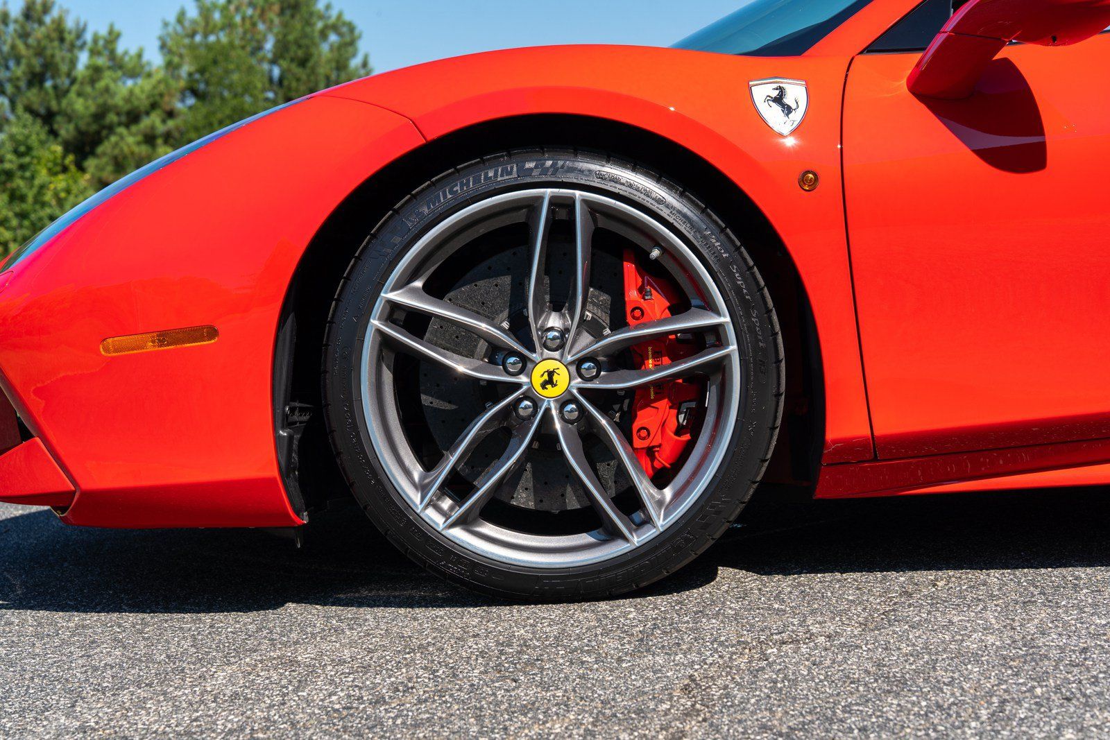 Used 2018 Ferrari 488 Spider RWD image 11