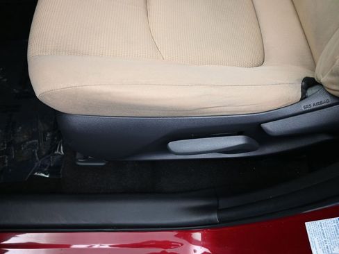 Used 2019 Toyota RAV4 LE image 15