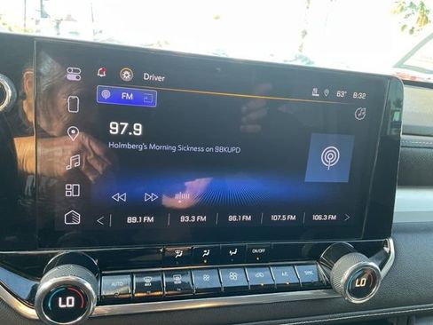 Used 2024 Chevrolet Colorado LT w/ LT Convenience Package image 16