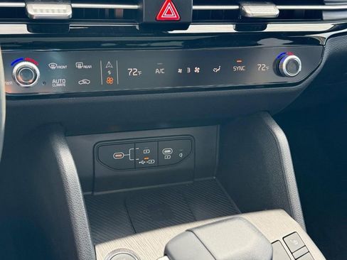 New 2026 Kia Sportage X-Line w/ X-Line Premium Package AWD/4WD image 15