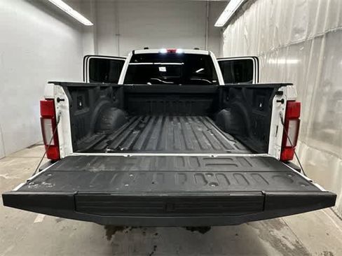 Used 2022 Ford F350 Platinum w/ FX4 Off-Road Package image 21