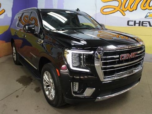 Used 2021 GMC Yukon SLT AWD/4WD image 2