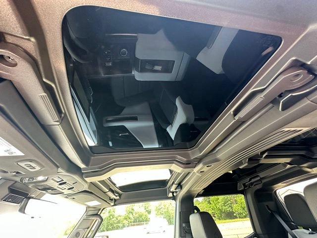 New 2025 GMC Hummer EV 2X AWD/4WD image 23