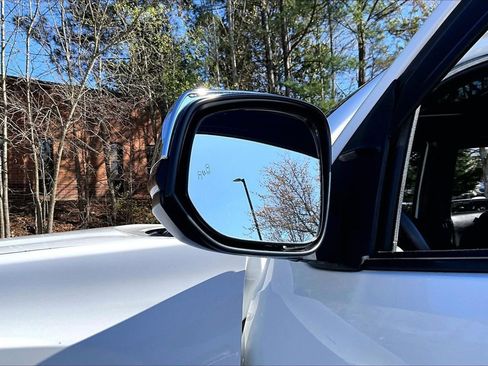 Used 2019 Toyota Tacoma Limited image 28