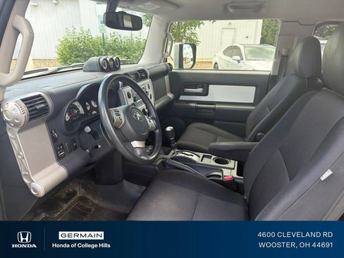 Used 2014 Toyota FJ Cruiser 4WD w/ Upgrade Package image 13
