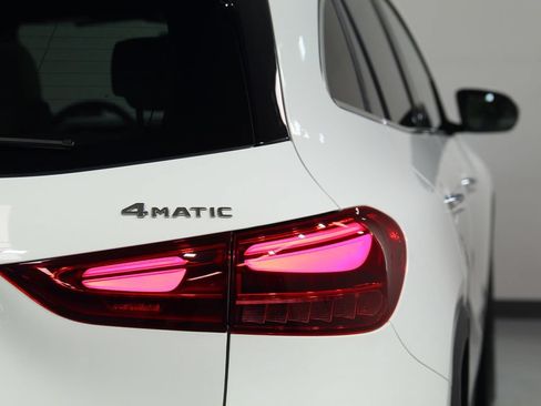 Certified 2024 Mercedes-Benz GLA 250 4MATIC image 16