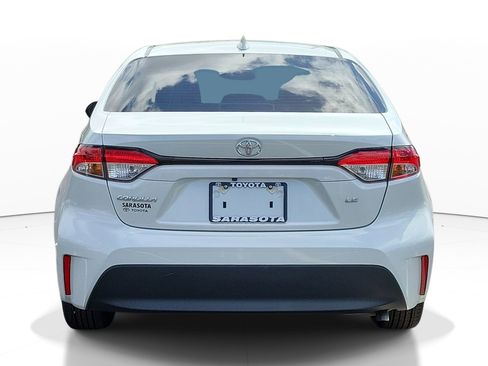 Used 2023 Toyota Corolla LE image 5
