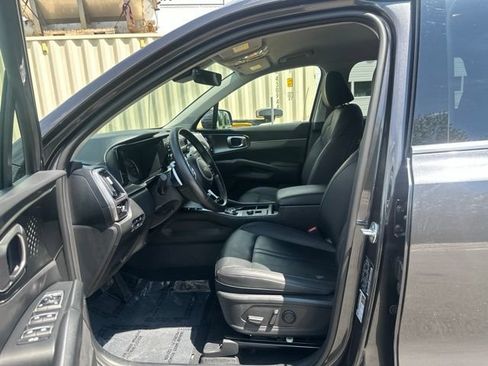 Used 2023 Kia Sorento EX AWD/4WD image 22
