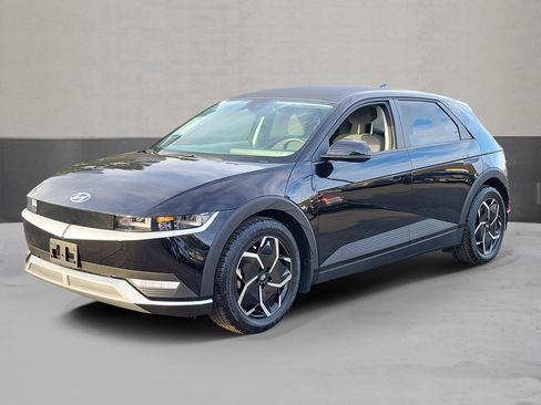 Used 2024 Hyundai Ioniq 5 SE image 1