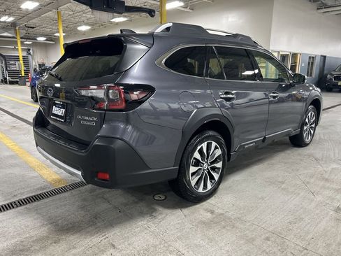 Certified 2025 Subaru Outback Touring AWD/4WD image 8