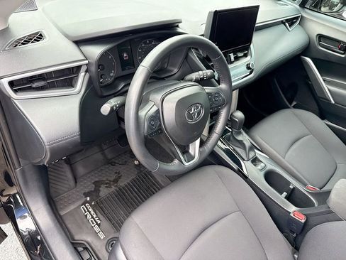 Used 2024 Toyota Corolla Cross LE FWD image 10